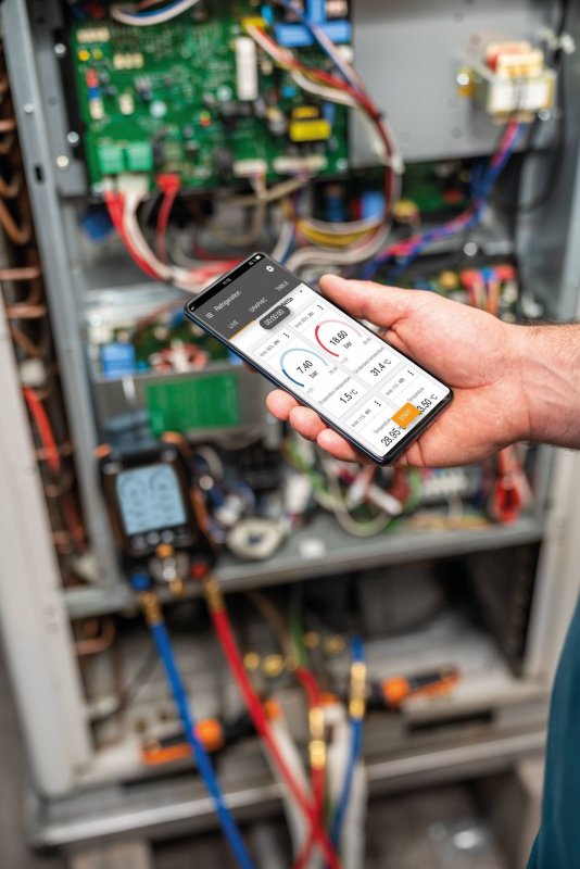 Testo 550s základný set - Inteligentný digitálny servisný prístroj dvojcestný blok ventilov